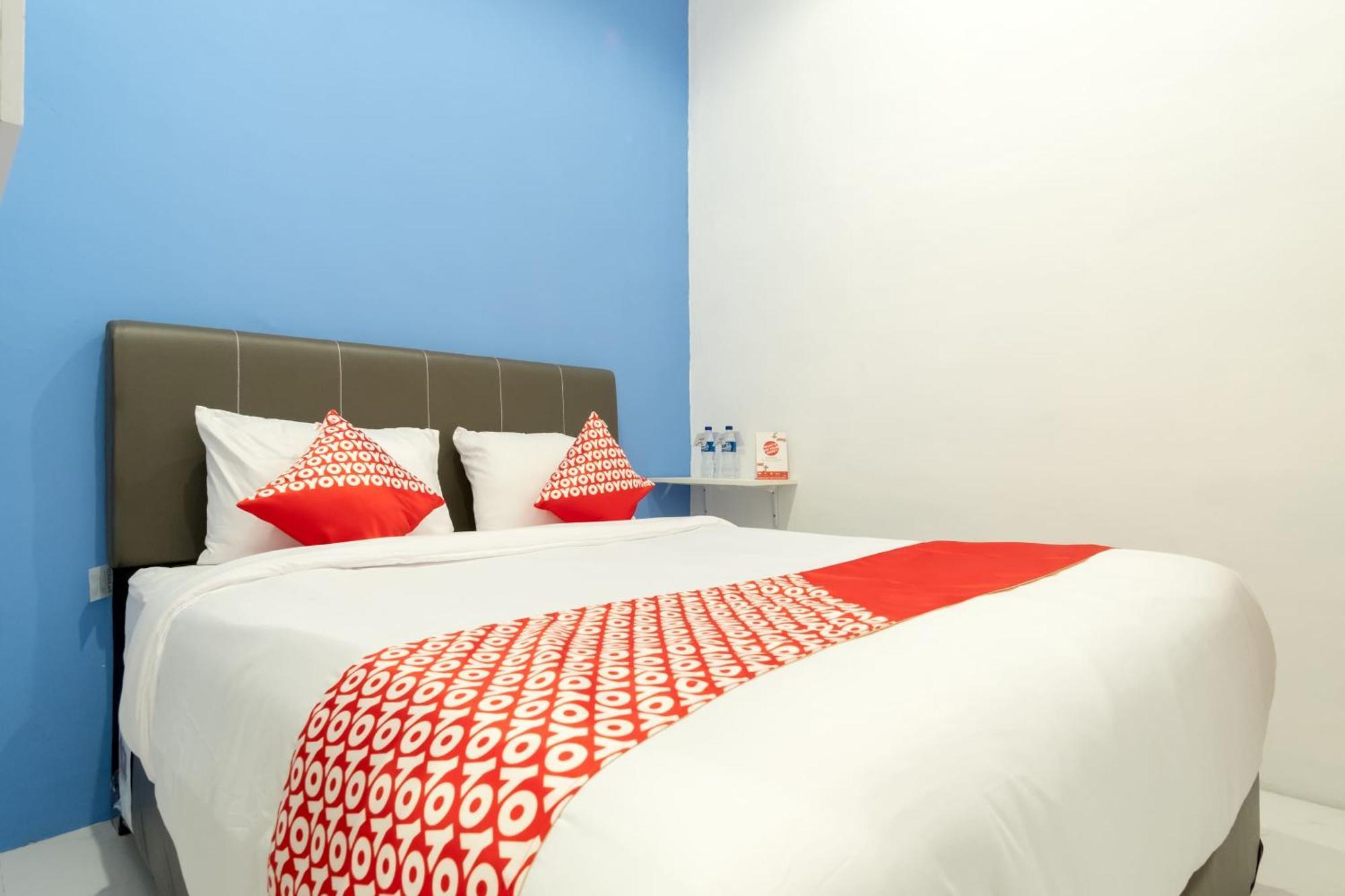 Super Oyo 839 Royal Guest House Medan Exterior photo